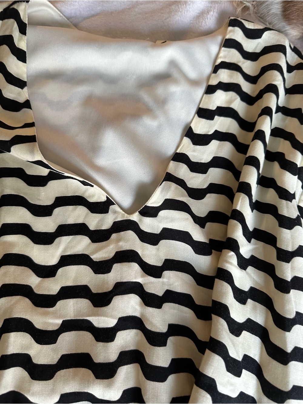 Black & Cream Wavy Striped V-Neck Top
